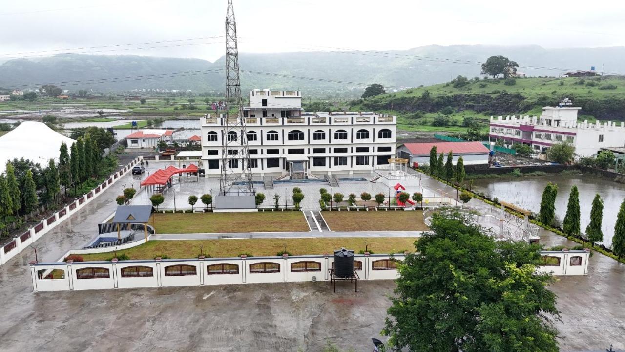 Hotel Vedika Garden Lonavala Exterior foto