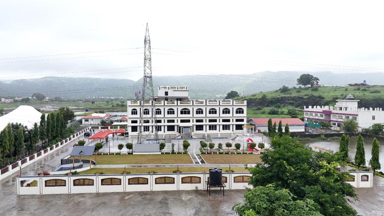 Hotel Vedika Garden Lonavala Exterior foto